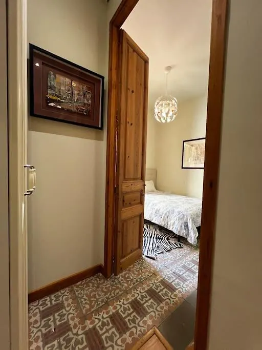 Apartment Chambre Avec Acces Prive, Terrasse, Piscine Barcelona