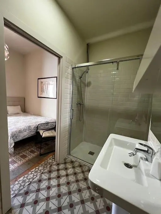Apartment Chambre Avec Acces Prive, Terrasse, Piscine Barcelona Spain